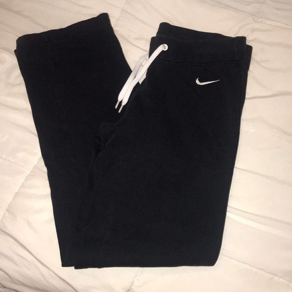 Black nike sweats